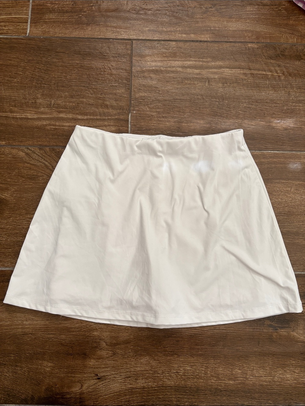 Oysho White Athletic Skirt - Small